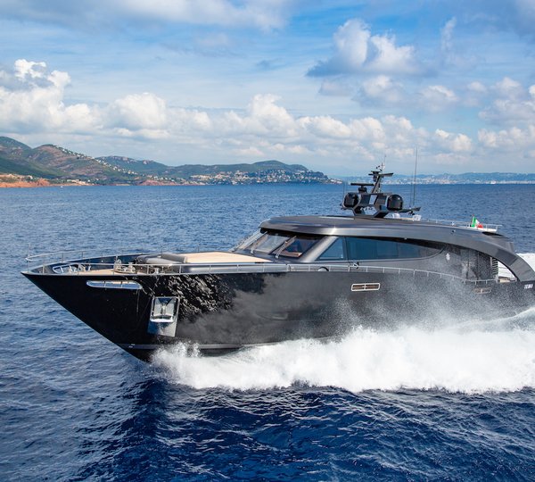 yacht-freedom-ccn-cerri-cantieri-navali-charterworld-luxury